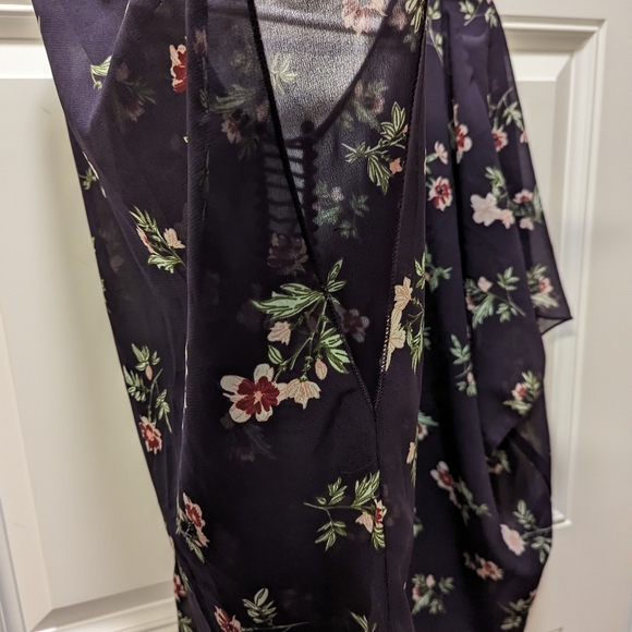 Live 4 Truth Women's Size Medium Sheer Plum Purple Cardigan Swim Cover Floral - Picture 5 of 8